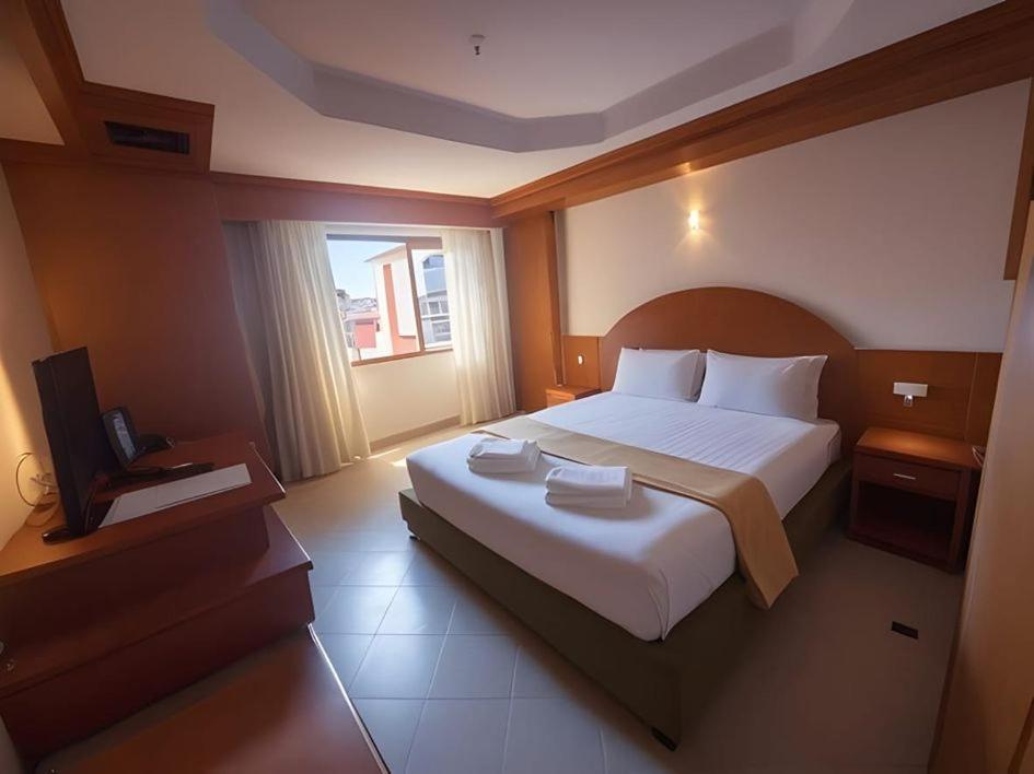 Hack Patong Beach Hotel Habitación foto