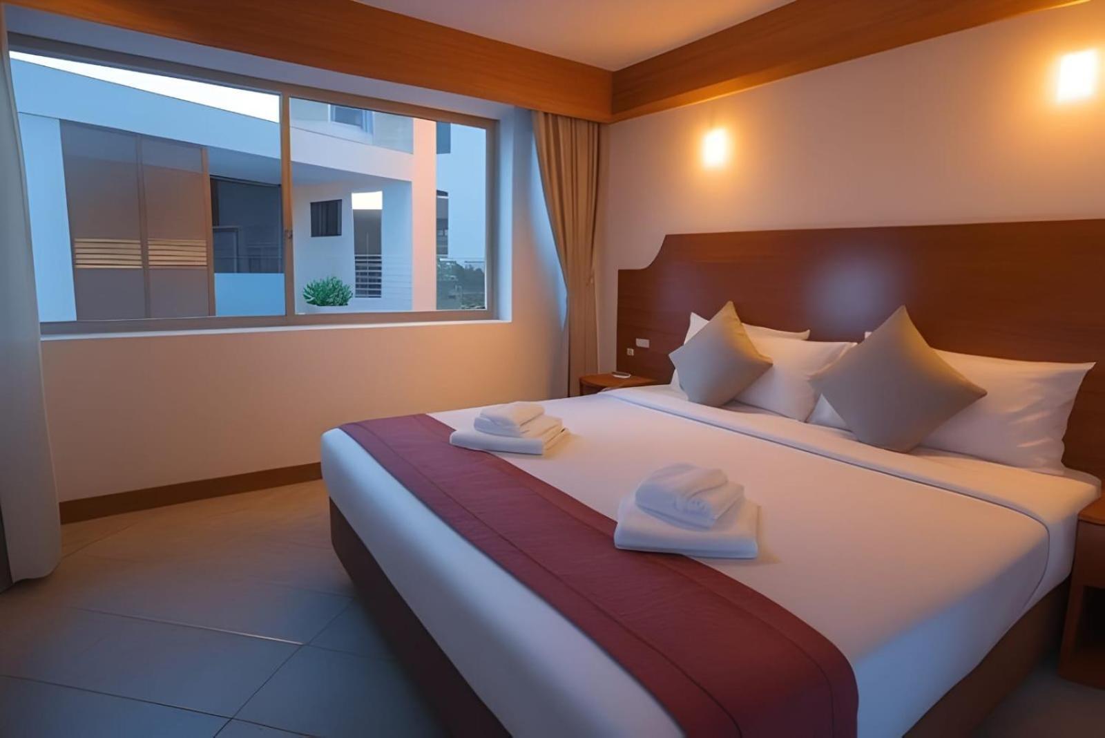 Hack Patong Beach Hotel Exterior foto