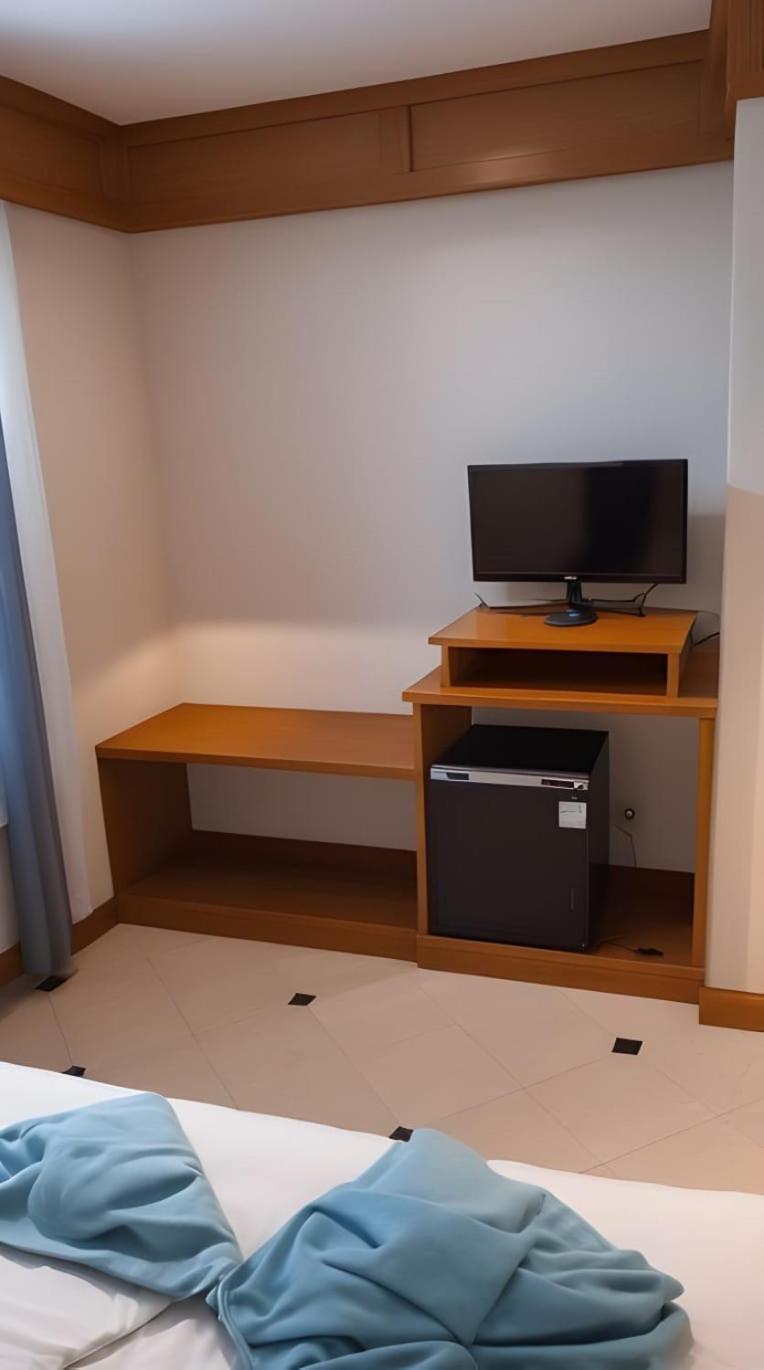 Hack Patong Beach Hotel Habitación foto